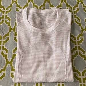 Lululemon Run Swiftly Long sleeve size 6 White